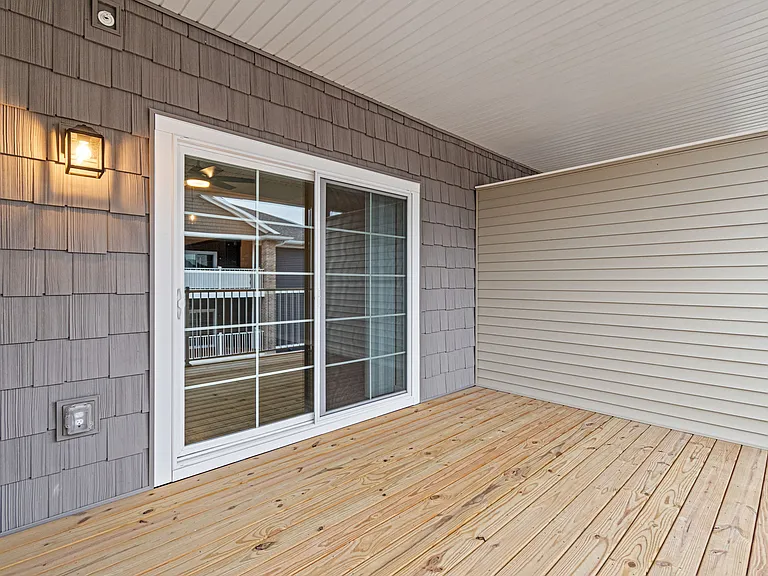 Spring Rose Cir — Photo 45