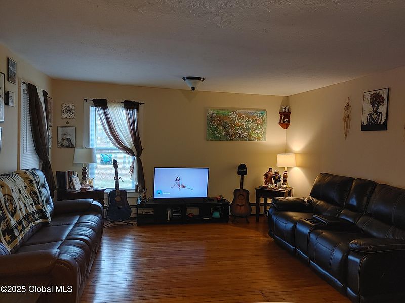 5th image of 103 Black Point Road