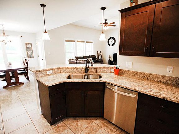 4th image of 25556 Harold Ct