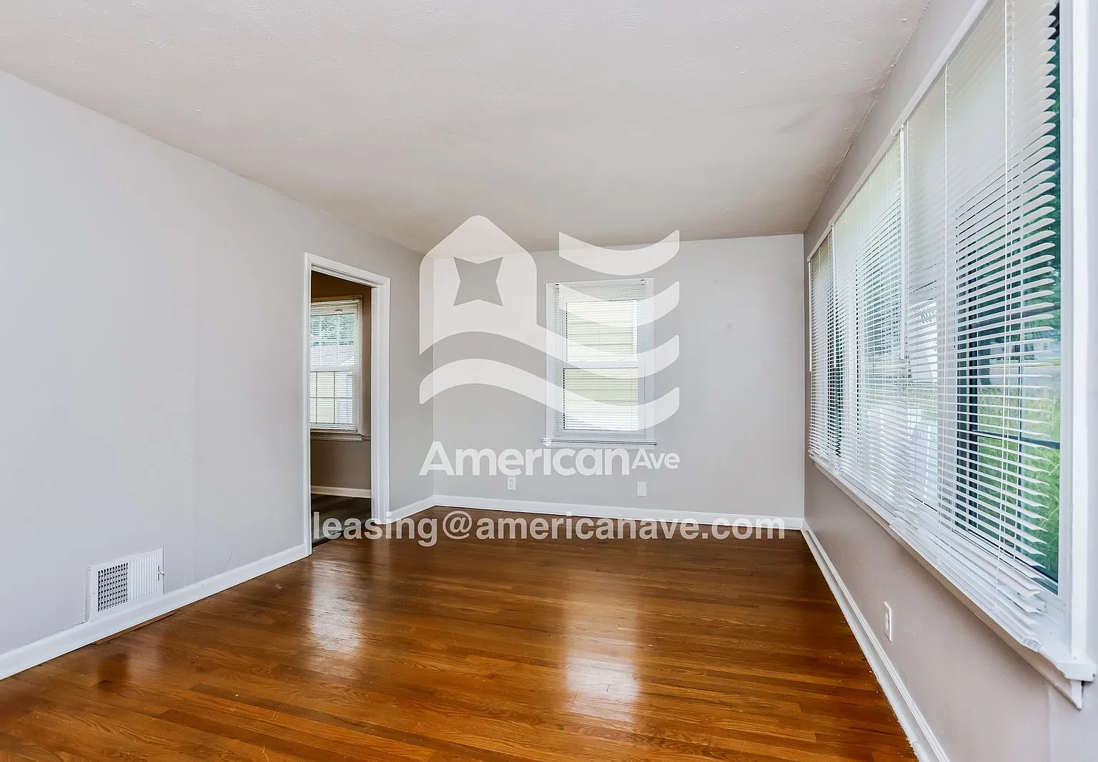 2 bed, 1.0 bath, 1038 sqft, $1,550 — Photo 3
