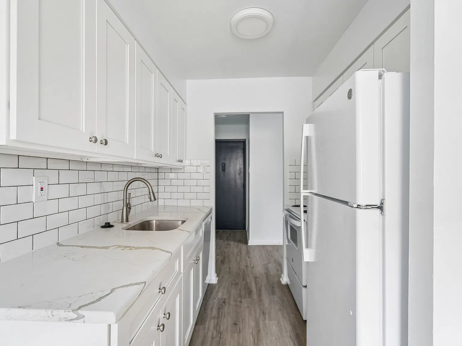 West Avenue Apartments — Photo 2