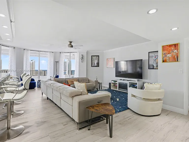 300 Three Islands Blvd #Penthouse 3A — Photo 11