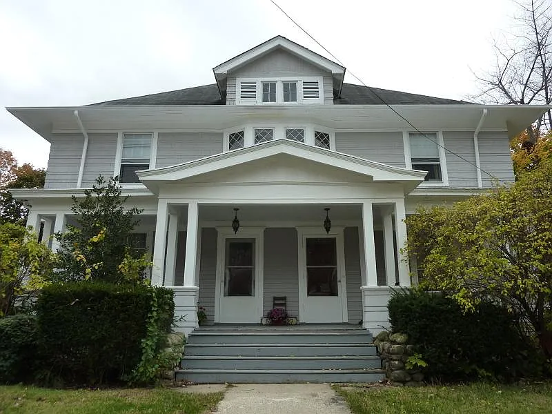 525-527 Grand Ave #525