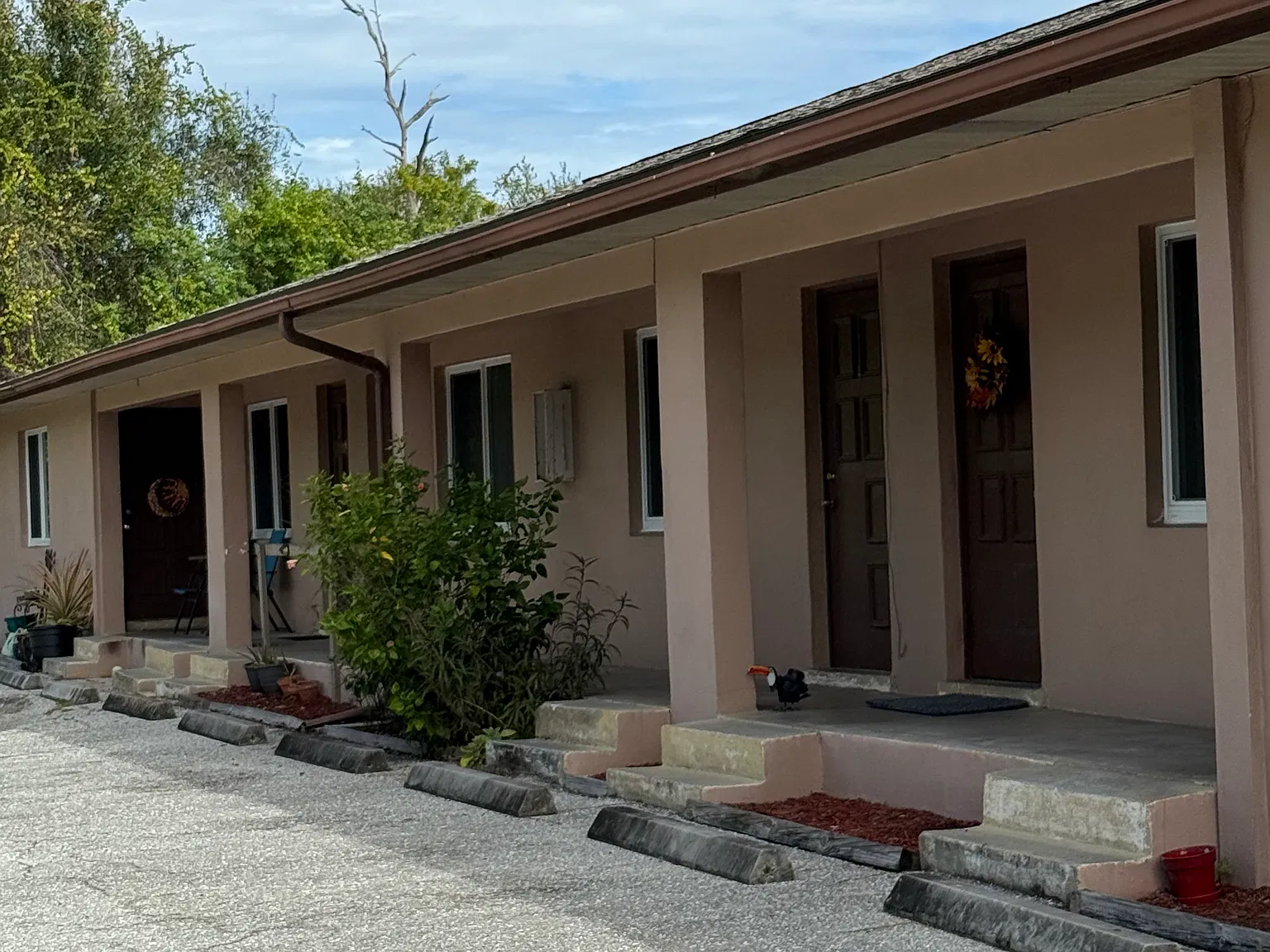 2 bed, 1125 sqft, $1,700 — Photo 1