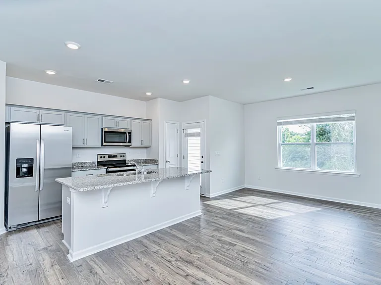 31 Sunriff Ct — Photo 2