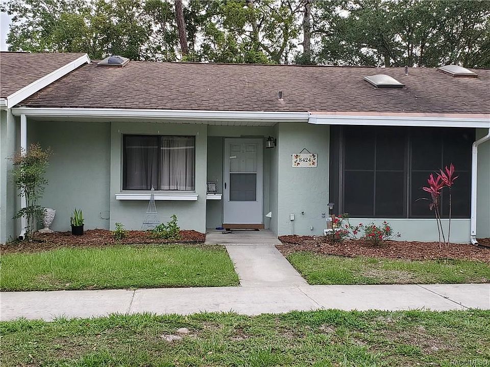 2nd image of 8424 W Earl Loop