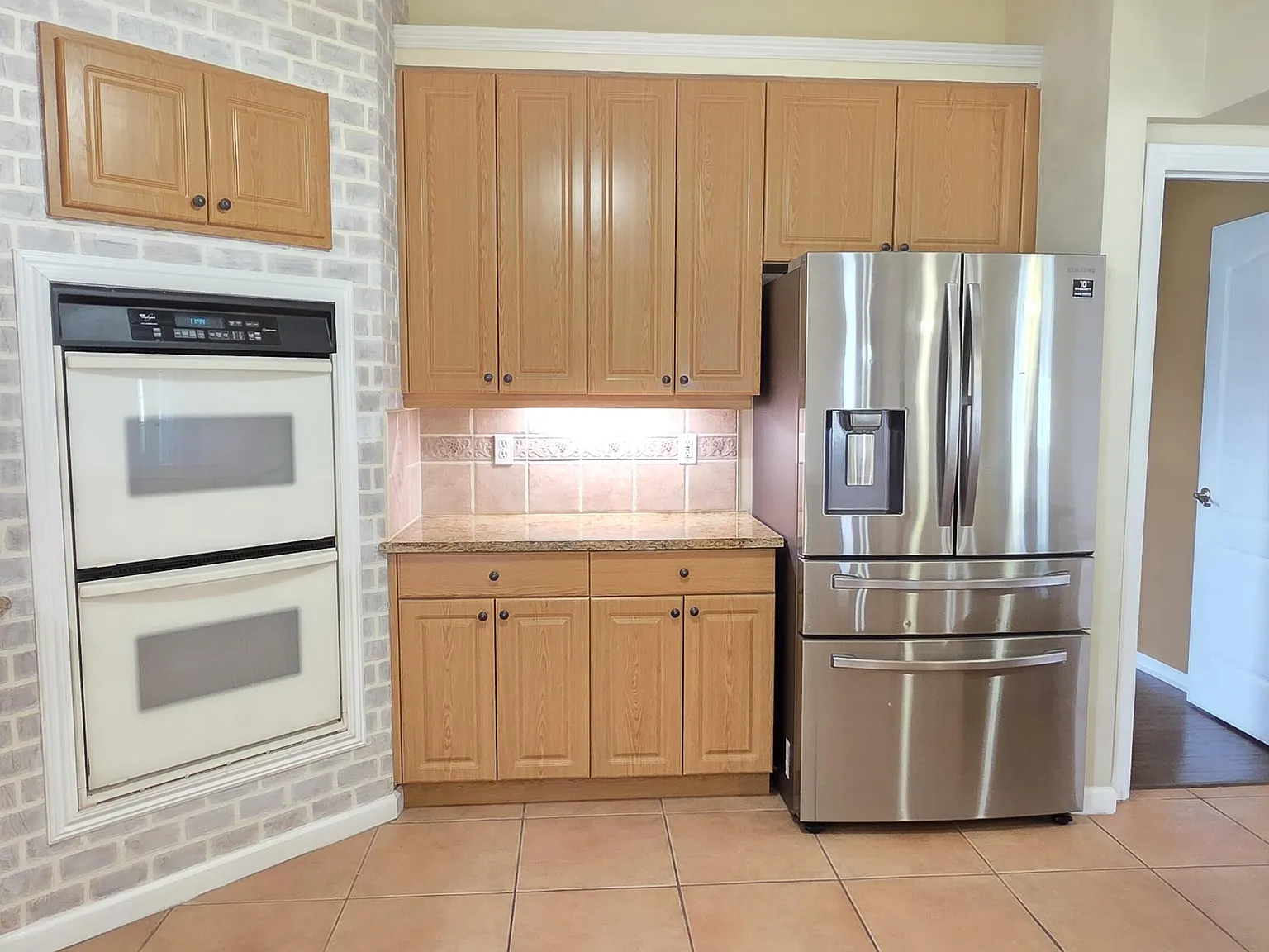 4 bed, 2.0 bath, 2348 sqft, $2,795 — Photo 4