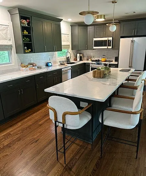 2434 Rockcliff Rd SE — Photo 3