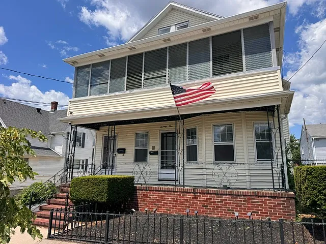 2 bed, 1344 sqft, $2,700 — Photo 2