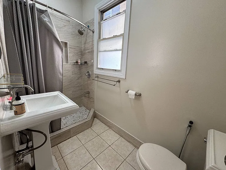 1451 Rosedale Ave #1 — Photo 8