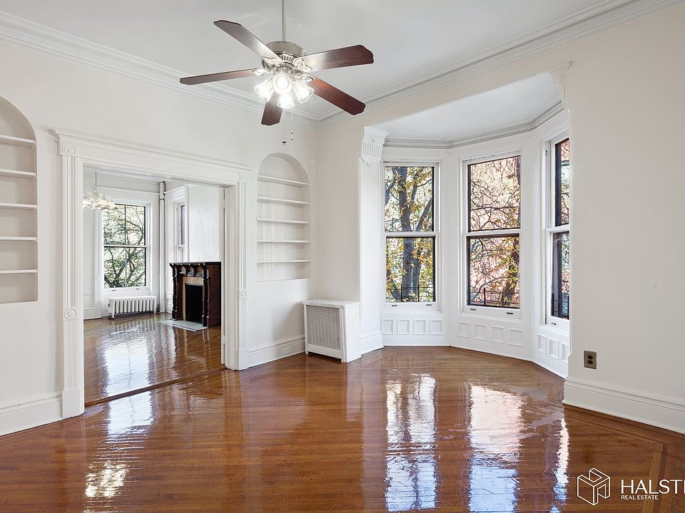 1st image of 28 8th Ave APT 3