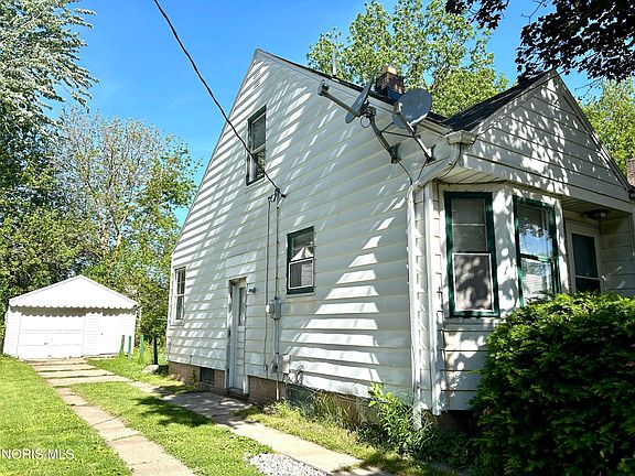 4th image of 919 Turner Ave