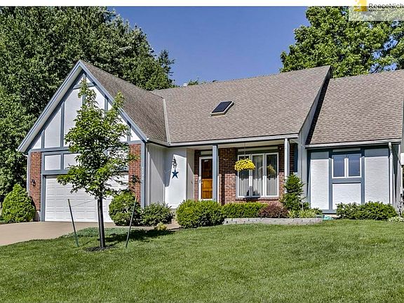 2nd image of 7730 Woodstone Ln
