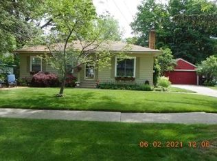 1526 Cambridge Dr SE, Grand Rapids, MI