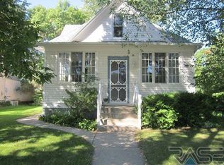 113 S Union Ave, Madison, SD 57042