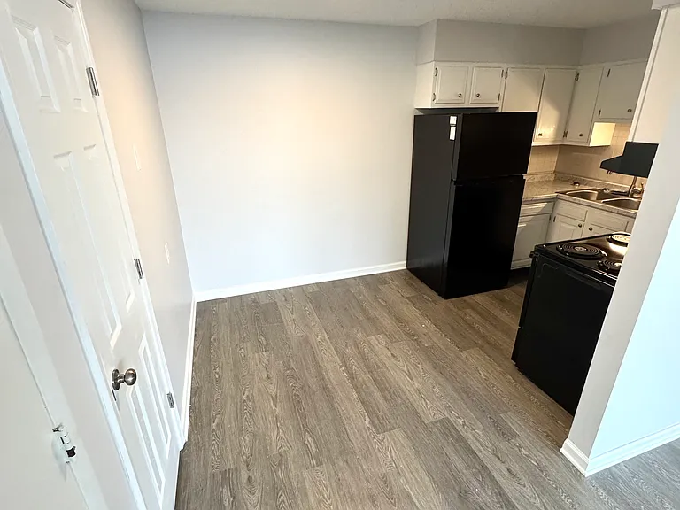 Madison Place Apartments — Photo 7