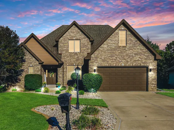 10589 Erie Dr, Crown Point, IN 46307