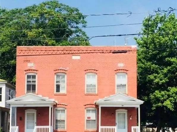 261 Pine St, Suffolk, VA 23434