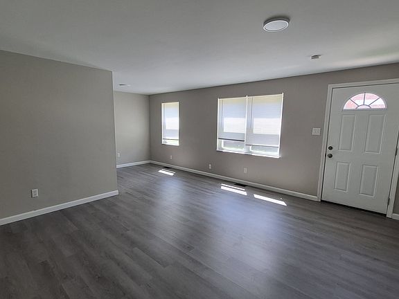 3rd image of 2305 Wyoming St APT B