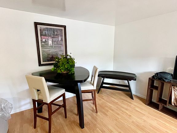 3rd image of 515 N New Ave APT 5