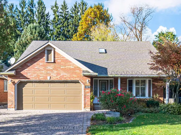 327 Cavendish Dr, Hamilton, ON L9G 3Z1