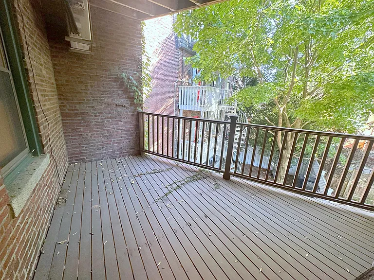 268 River St — Photo 11