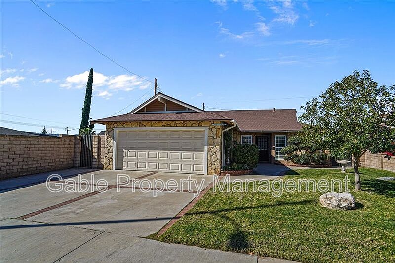 1st image of 28015 Glasser Ave