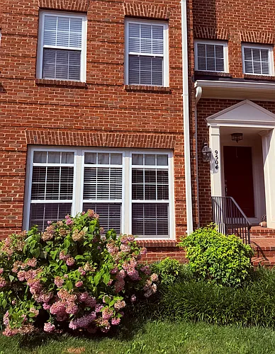 9504 Walker Way Photo 1