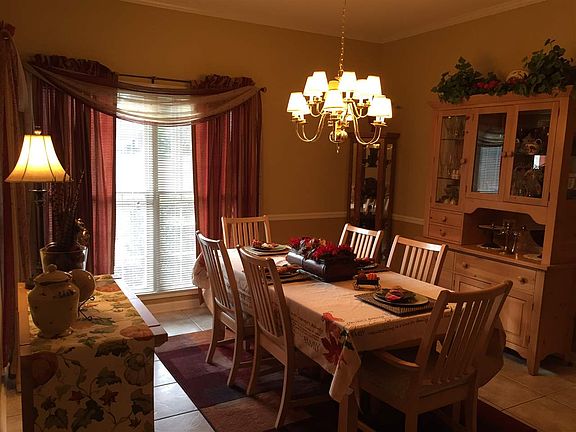 2nd image of 496 Country Club Dr