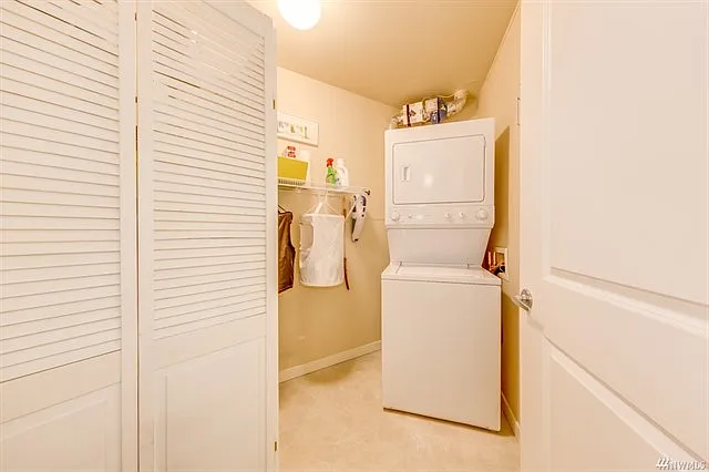16141 Cleveland St #416 — Photo 20