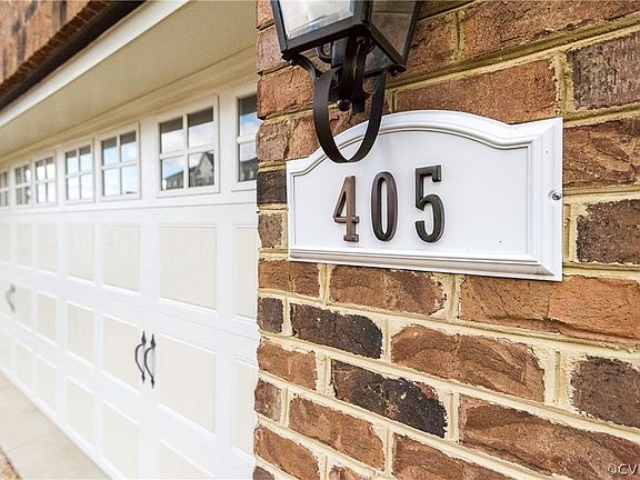 3rd image of 405 Siena Ln #405