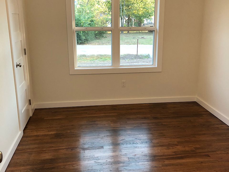1st image of 102 E 12th Pl