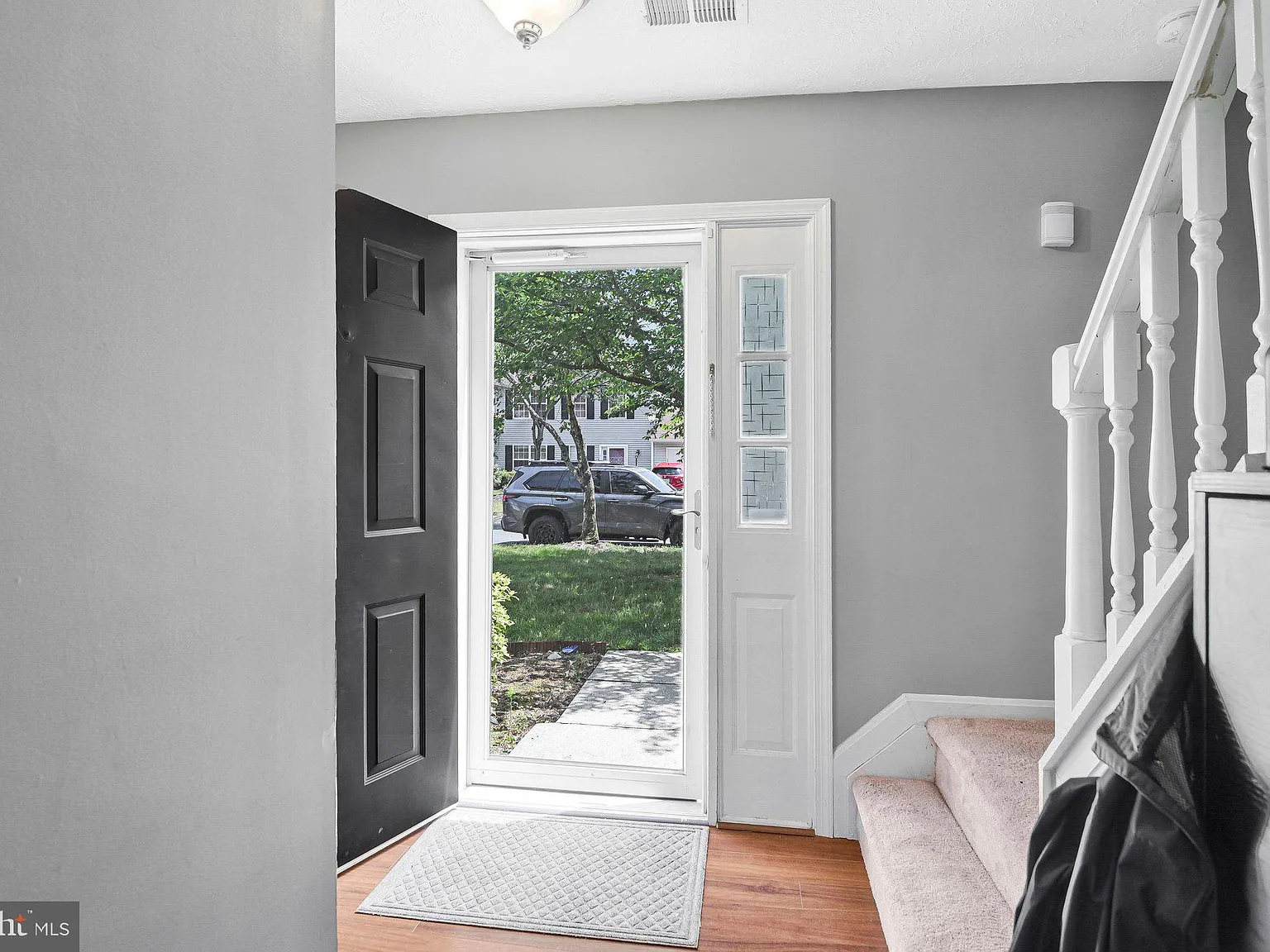 3 bed, 2.5 bath, 1576 sqft, $2,800 — Photo 3