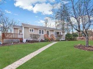 56 Meadowbrook Rd, Ramsey, NJ 07446