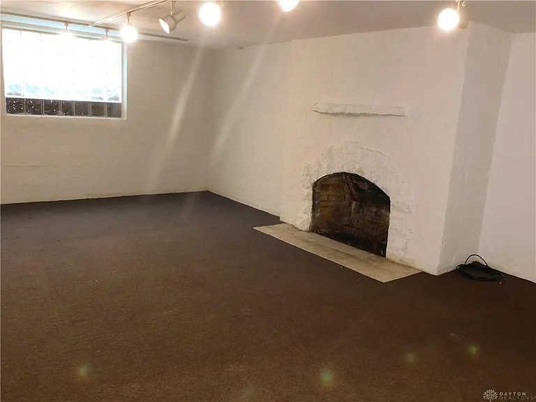 825 Audrey Pl — Photo 23