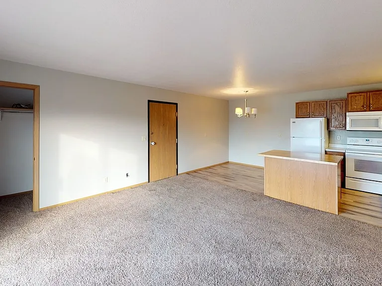 Parkside Apartments — Photo 7