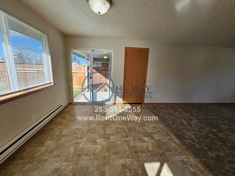 16912 B St E — Photo 4