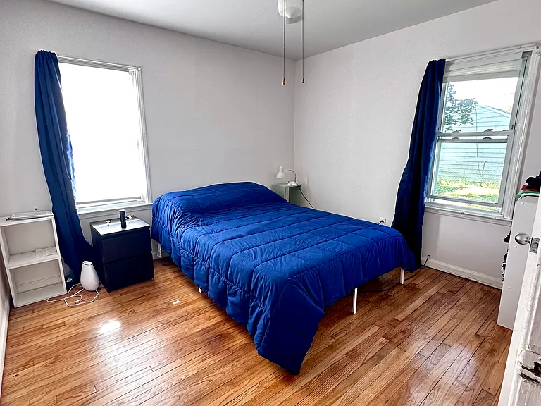 2404 Rowland Ave — Photo 19