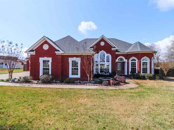 124 Springcrest Way, Byron, GA 31008