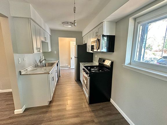 4th image of 1810 W Hatherleigh Ct Unit 1E