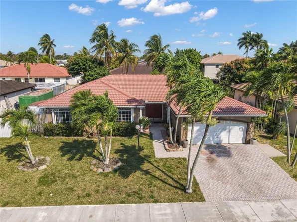 16909 SW 153rd Pl, Miami, FL 33187