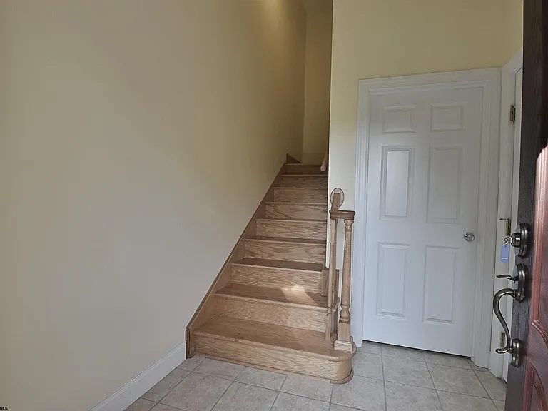 208 Timber Ridge Rd — Photo 4
