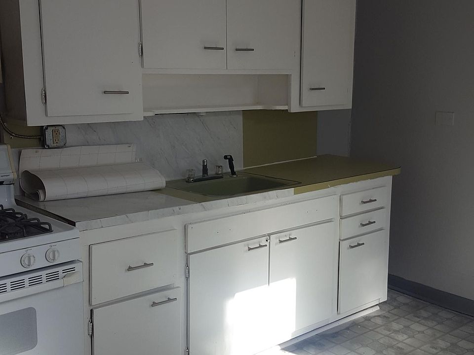 2nd image of 200 Pennington Ave #1