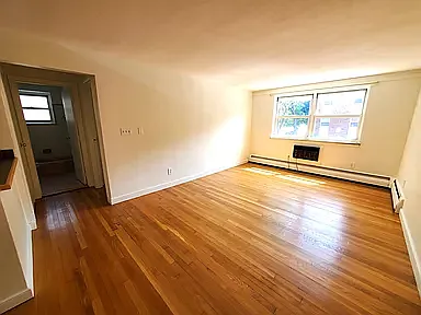 2 bed, 900 sqft, $3,000 — Photo 3