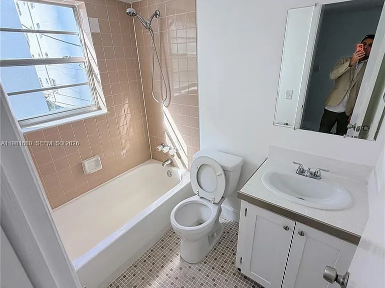 2001 Bay Dr #204 — Photo 8