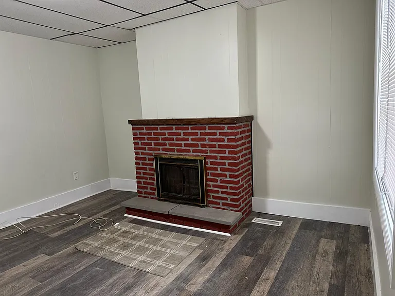 410 Colton St — Photo 10