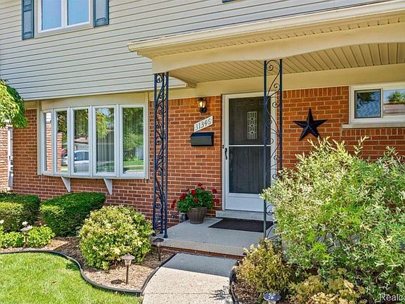 3rd image of 31346 Shaw Dr