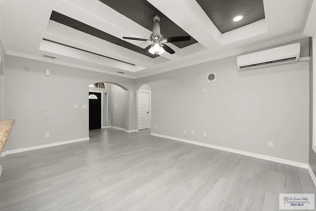 3 bed, 2.5 bath, 1590 sqft, $2,200 — Photo 4