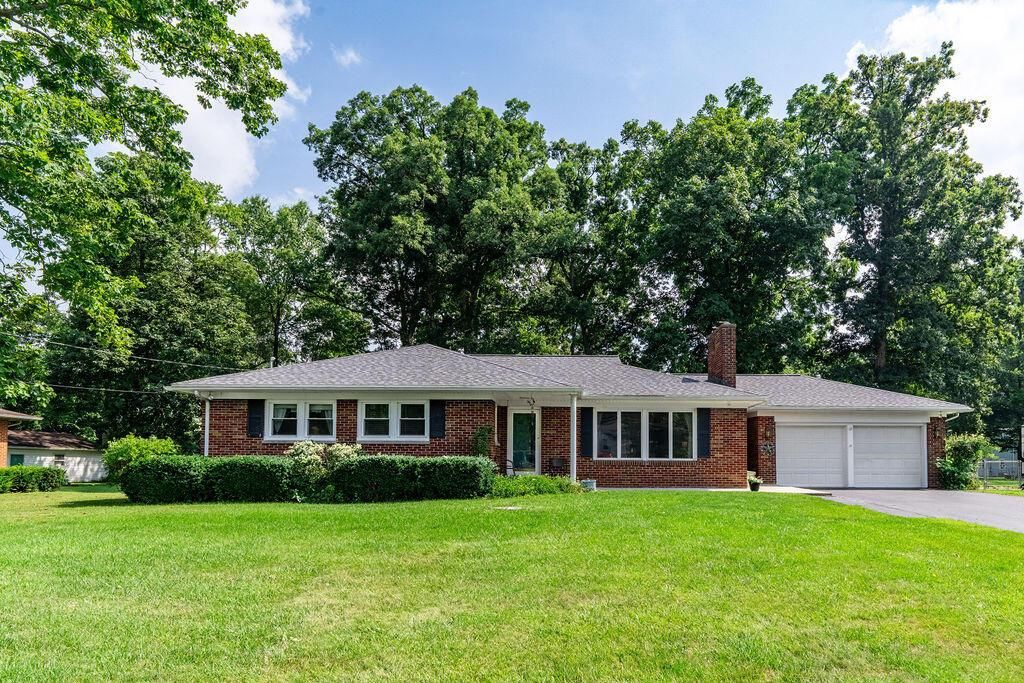 Real estate listing image