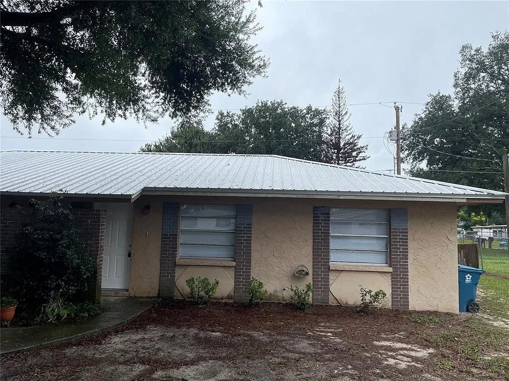 2 bed, 1.0 bath, 780 sqft, $1,250 — Photo 1